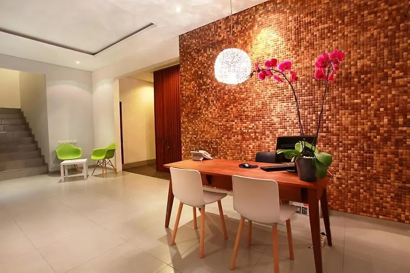 Hotel Eazy Inn Legian
